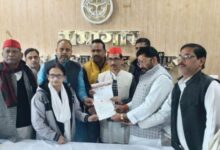 Ghazipur News : गाजीपुर नगरपालिका में नई स्वकर प्रणाली के खिलाफ समाजवादी पार्टी के विधायक जैकिशन साहू ने अधिशासी अधिकारी को पत्रक दिया।