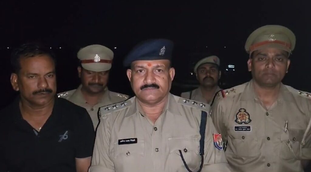 गाजीपुर: पुलिस और पशु तस्करों के बीच फायरिंग, एक गिरफ्तार एक फरार