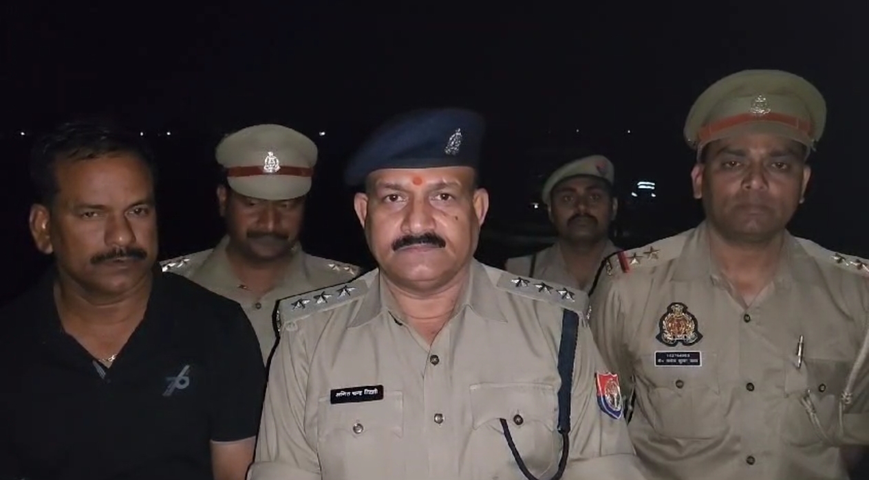 गाजीपुर: पुलिस और पशु तस्करों के बीच फायरिंग, एक गिरफ्तार एक फरार