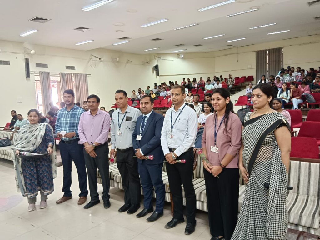 गोरखपुर विश्वविद्यालय में पहली बार ICICI बैंक का कैंपस ड्राइव, स्नातक छात्रों को रोजगार का सुनहरा अवसर