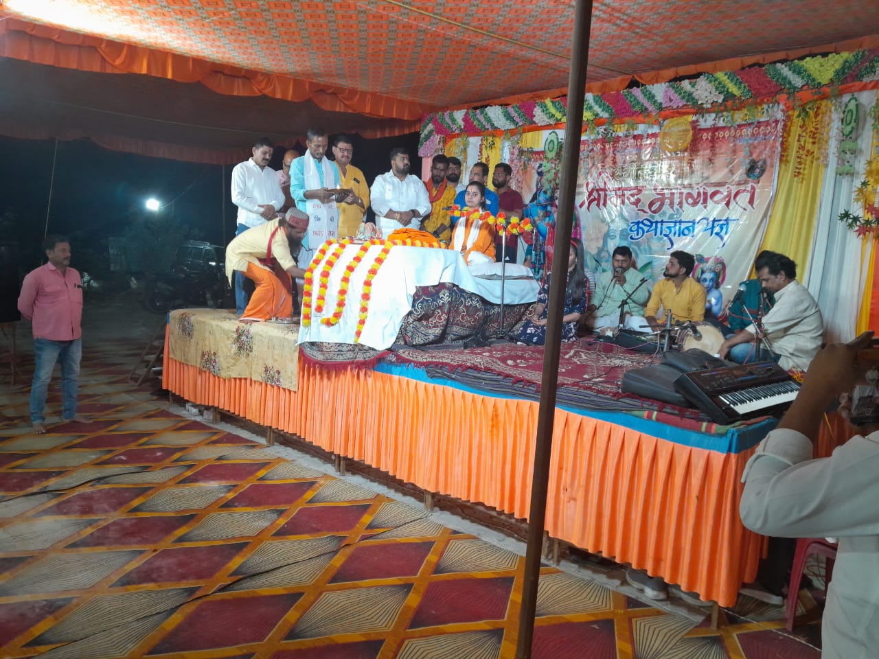 कुतर्की बुद्धि के वशीभूत होकर संस्कार हीन हो जाता है - साध्वी रिद्धिमा