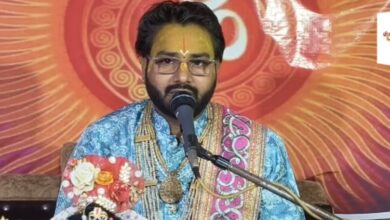 कुशीनगर: श्रीमद्भागवत कथा में श्रद्धालु भावविभोर, कृष्ण की बाल लीलाओं ने मोहा मन