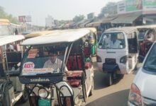 गोरखपुर रेलवे स्टेशन के पास ट्रैफिक जाम की एक फोटो