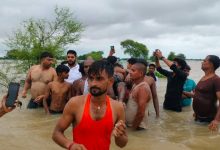 गंगा की बाढ़ में युवक की मौत